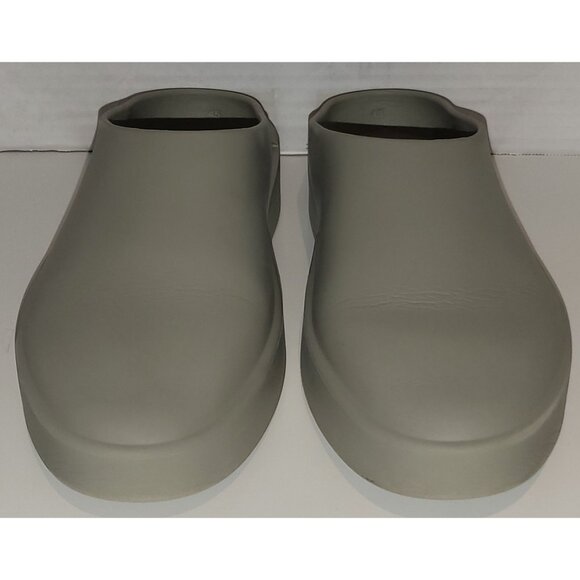 Fear of God Essentials The California mules in oat Used - Has some wear on the s - Picture 2 of 14